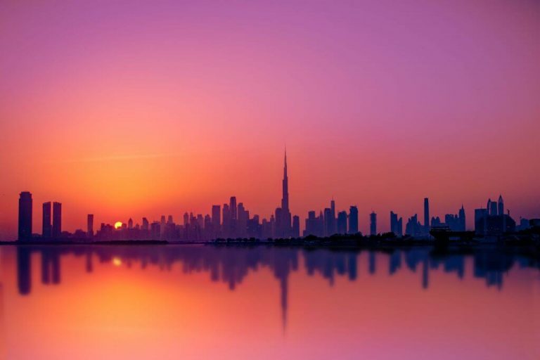 Zobaczymy Dubaj o zachodzie słońca podczas wyjazdu na Dubai Tennis Championship
